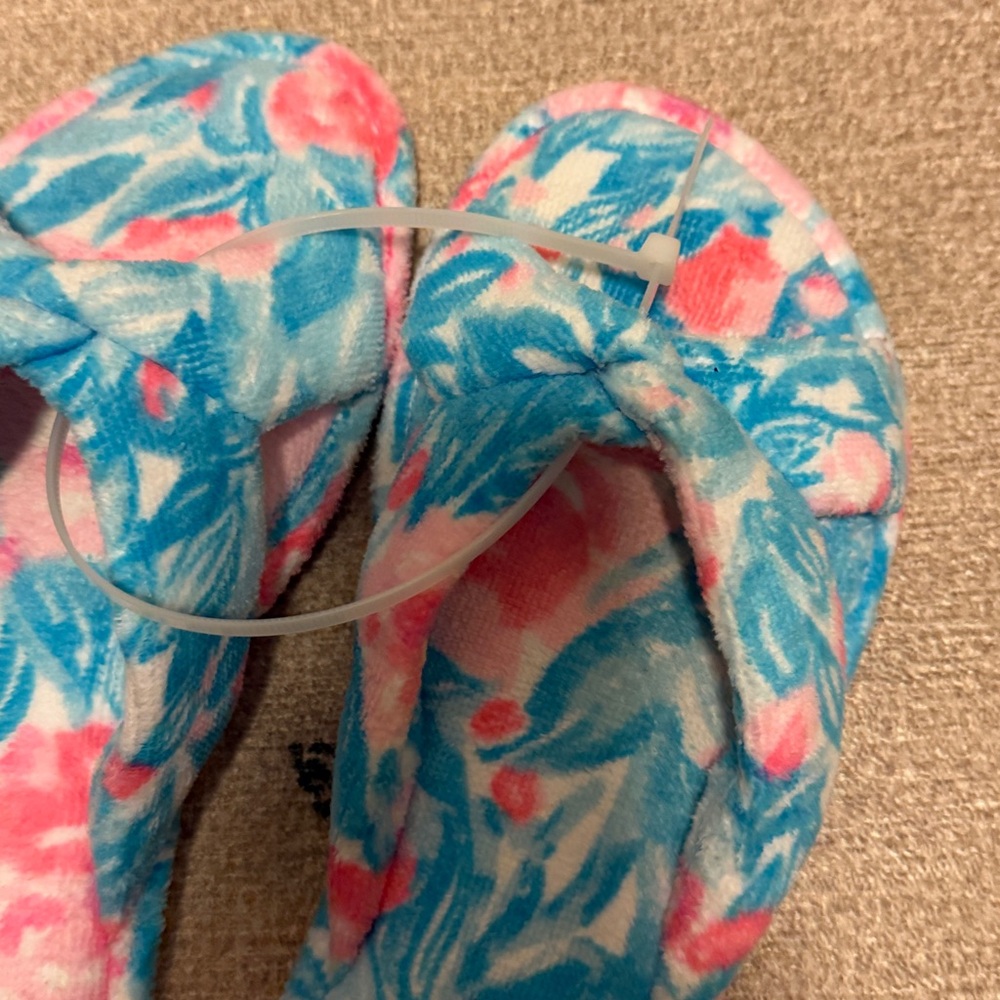 Lilly Pulitzer slippers - Picture 2 of 3